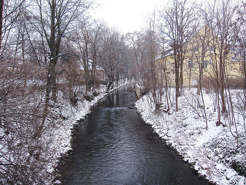 Kampa park and canal in snow