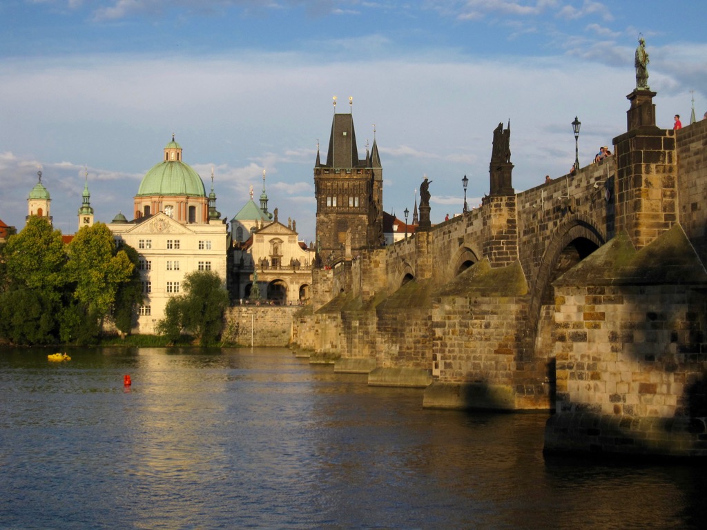 Charles bridge looking to 4 Seasons hotel