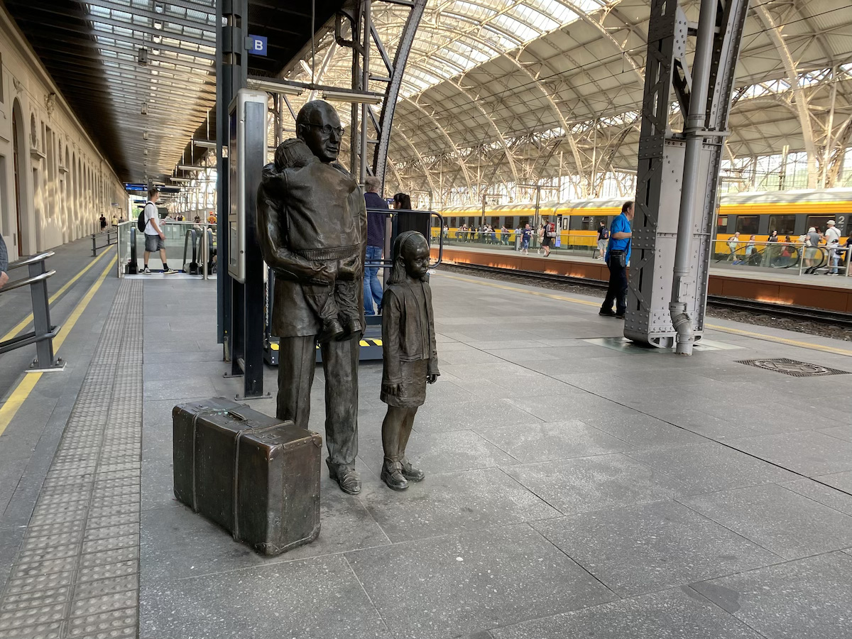 Statue of Nicholas winton at Prague train station